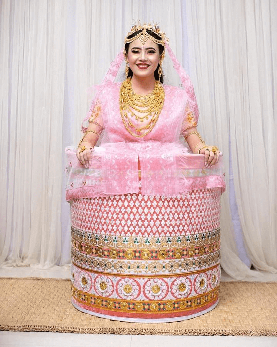 The Manipuri Wedding Costume – MANGALAYAMAE!!